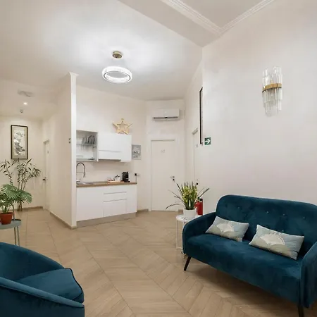 Rohome Stay Guesthouse